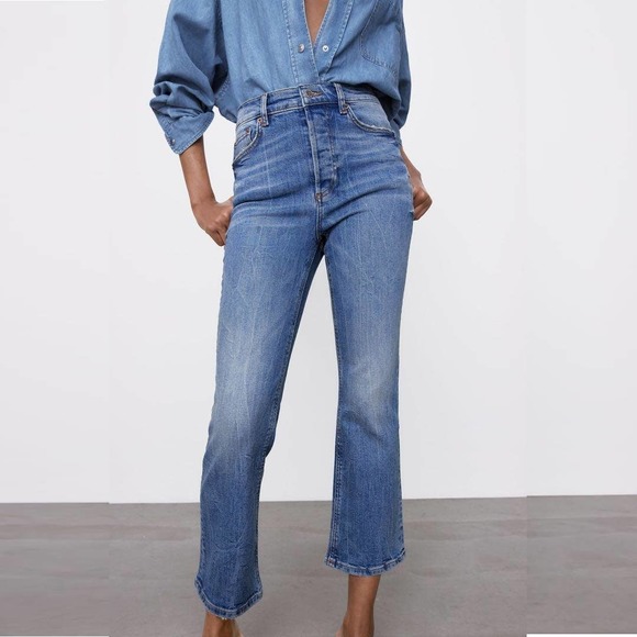 Zara Denim - ZARA The Dreed Flare Jeans 2 Mid Wash Mid Rise Crop Five-Pocket #7308